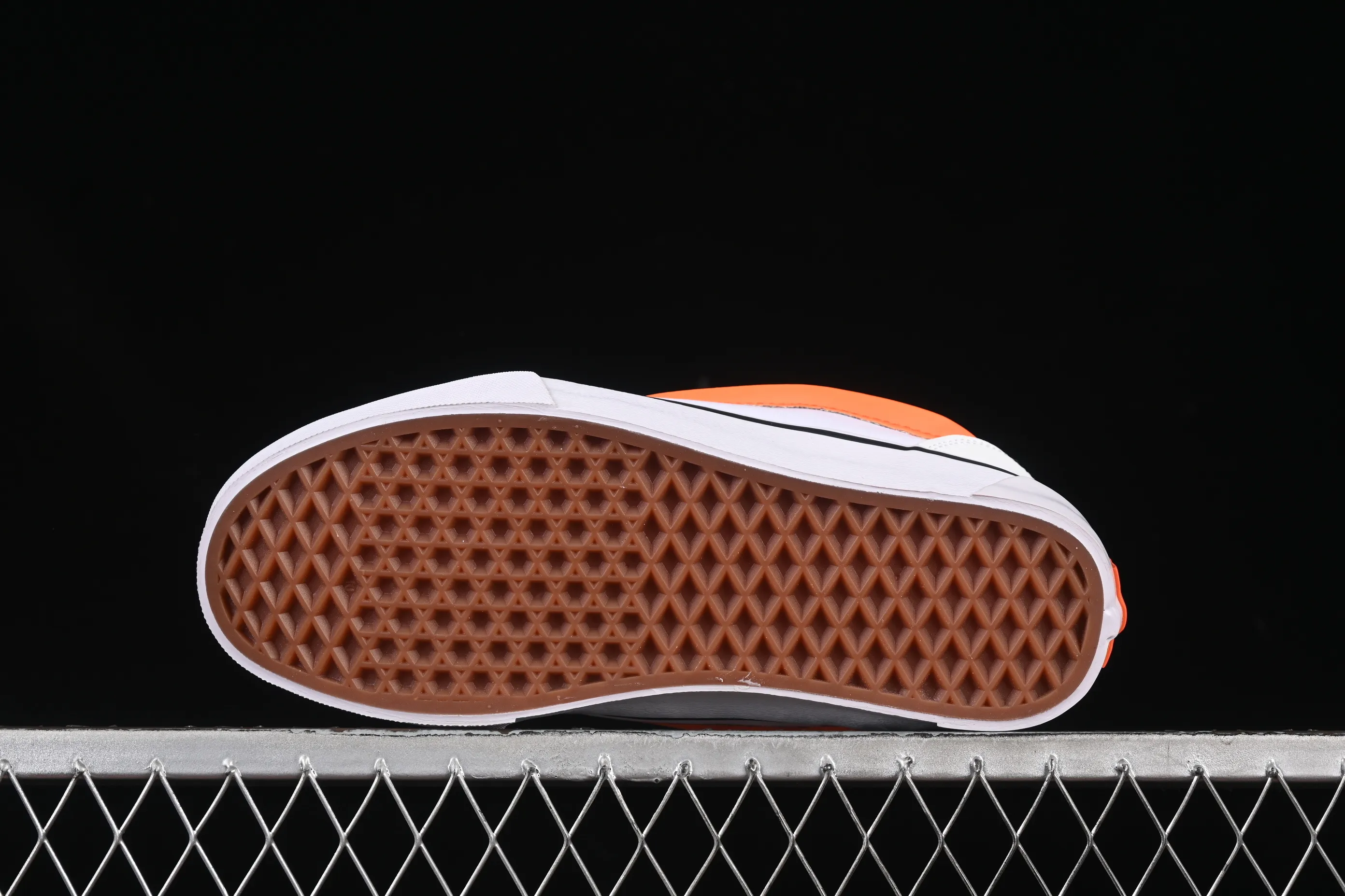 All categories Vans Vans series Vans Low Vans low-top Vans Knu Skool Vans low-top retro casual fat bread shoes VN0009QCB20